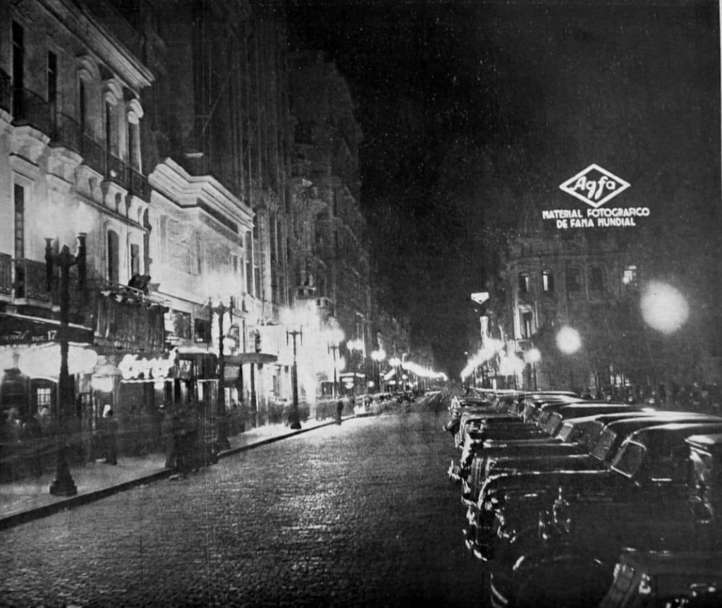Rua da Praia, praça da Alfândega