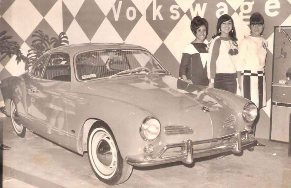 Karmann Ghia da VW foto de Flávio Brochier