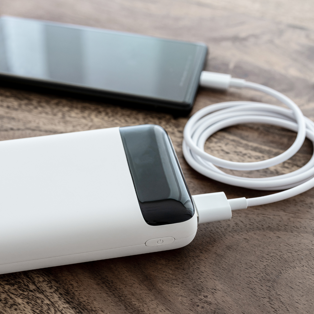companhias aéreas regulam uso de power banks em aviões