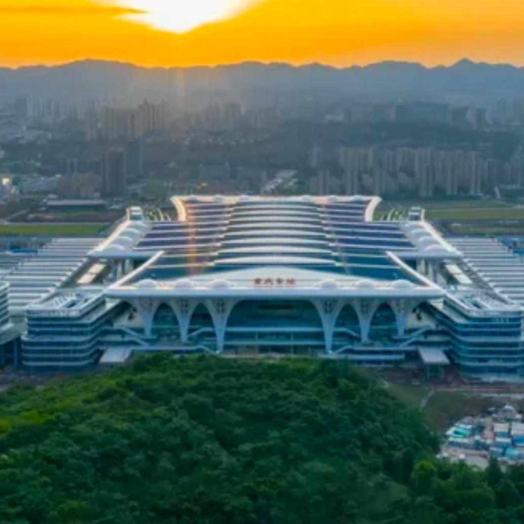 A China colocou em operação a maior estação ferroviária de alta velocidade do mundo