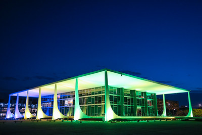 stf iluminado supremo de um país bagunçado