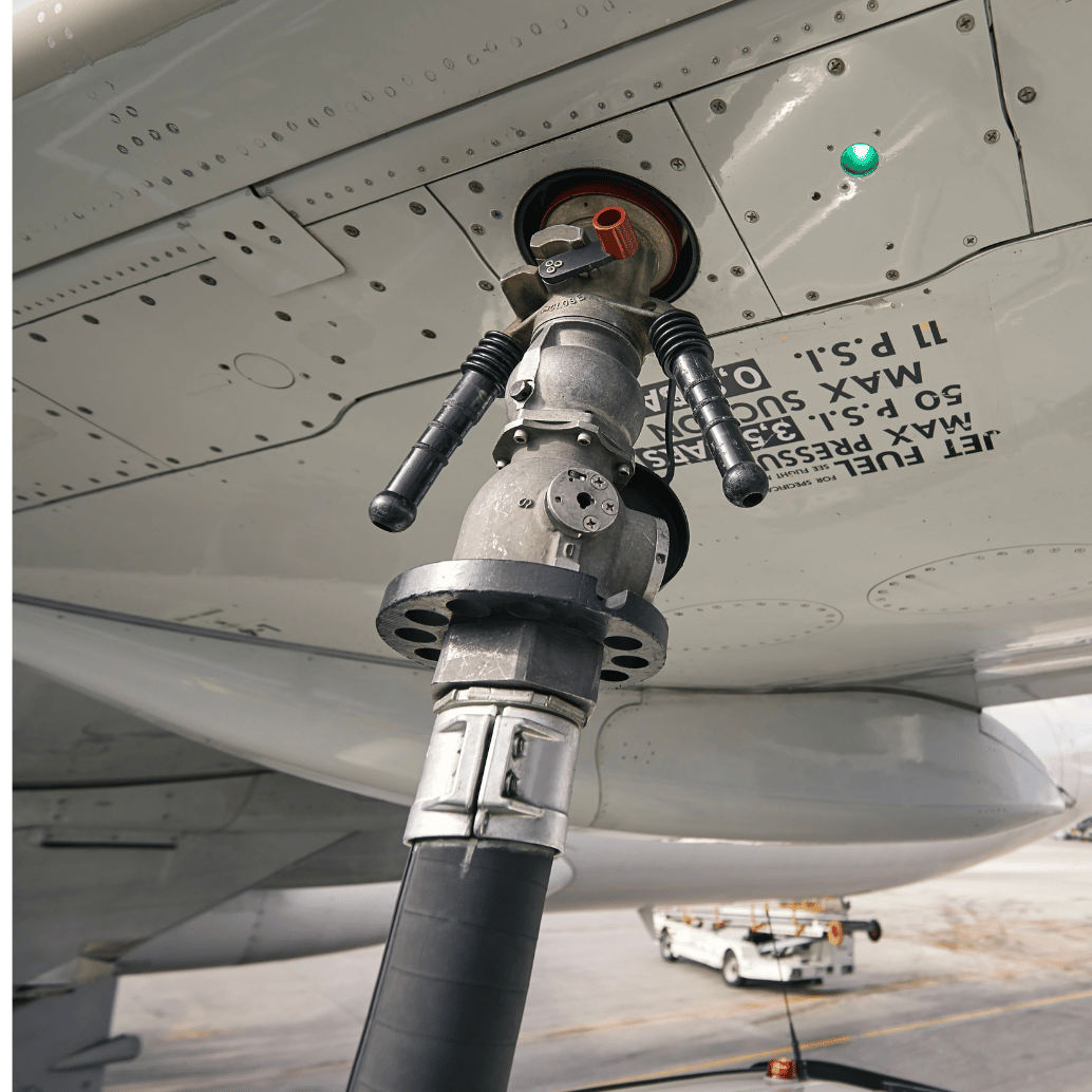 A rebimboca da parafuseta da vez é a tampa do tanque de combustível ter sido esquecida em avião que explodiu